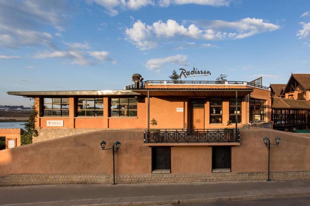 Radisson Hotel Tamboho Waterfront Антананаріву Екстер'єр фото