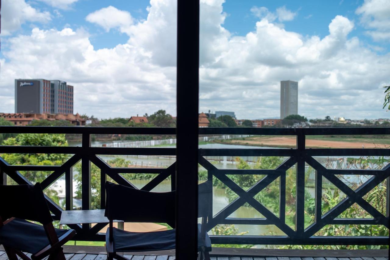 Radisson Hotel Tamboho Waterfront Антананаріву Екстер'єр фото